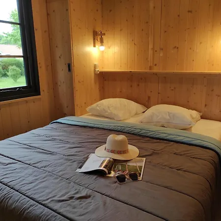 Camping Le Rouge Gorge **** 10' Puy Du Fou Saint-Laurent-sur-Sèvre Buitenkant foto