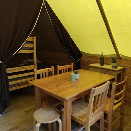 Camping Le Rouge Gorge **** 10' Puy Du Fou Saint-Laurent-sur-Sèvre Buitenkant foto
