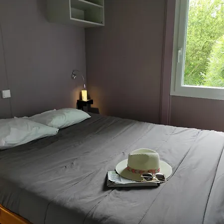 Camping Le Rouge Gorge **** 10' Puy Du Fou Saint-Laurent-sur-Sèvre Buitenkant foto